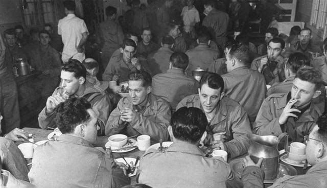 后勤保障|有钱任性!美国后勤保障系统有多强?看看美军喝的水就明白了