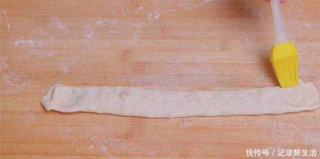 馒头|西葫芦别炒着吃了,试试这种新吃法,比包子馒头简单还好吃,解馋