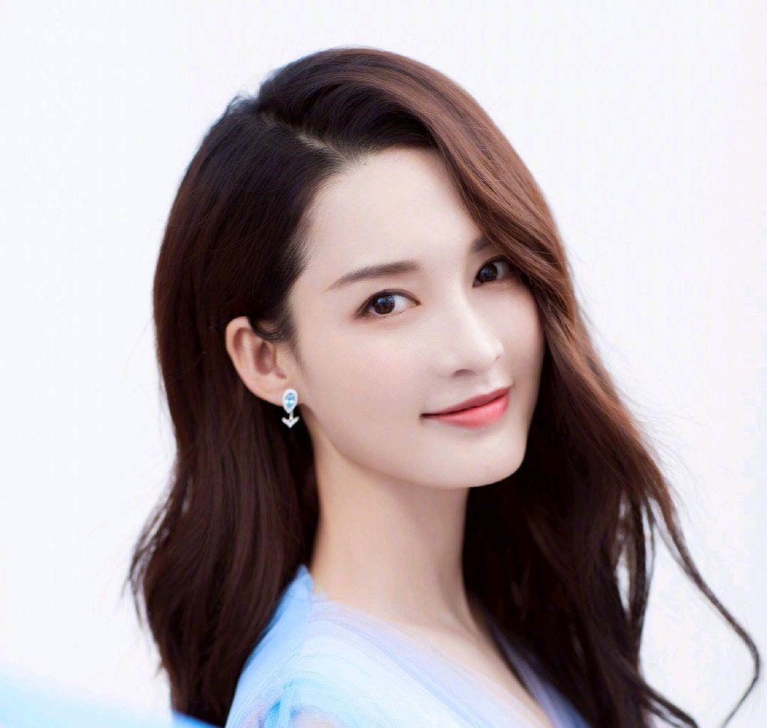 肖战|肖战开始在屏幕前活跃,最高兴的要属这四位女明星