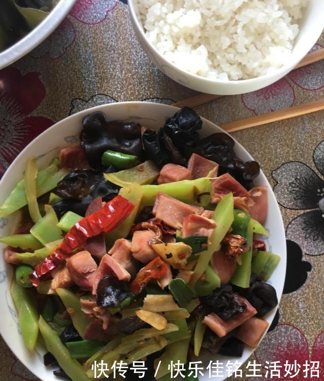 特意|公婆忙完庄稼又要去打工,我特意做了一桌菜送行,饭后吃的都想哭