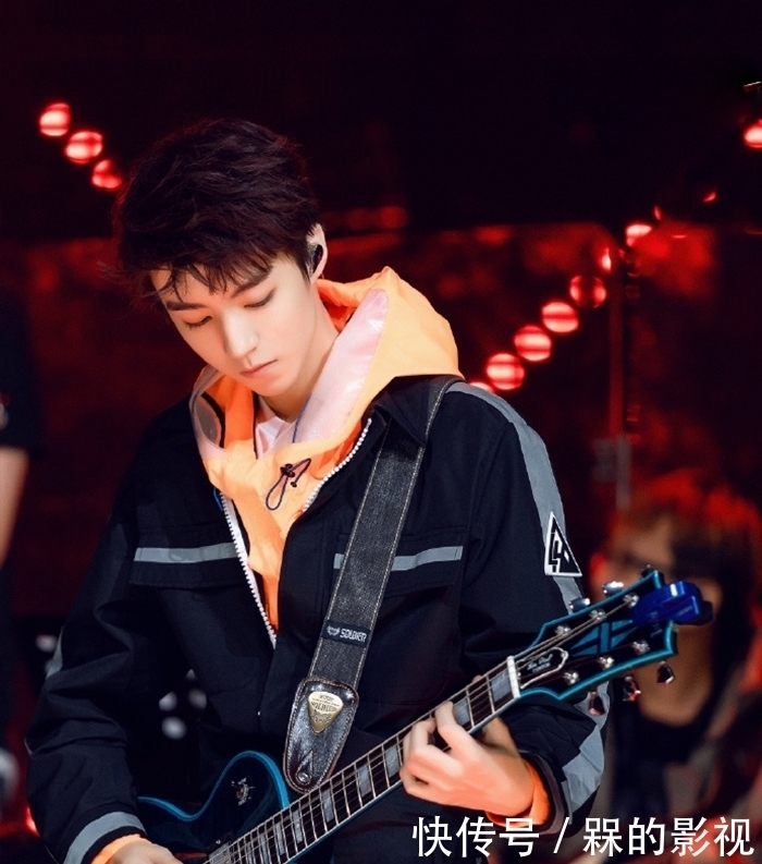 萧敬腾|表演系不怕表演,王俊凯示范壁咚,成新乐队团宠