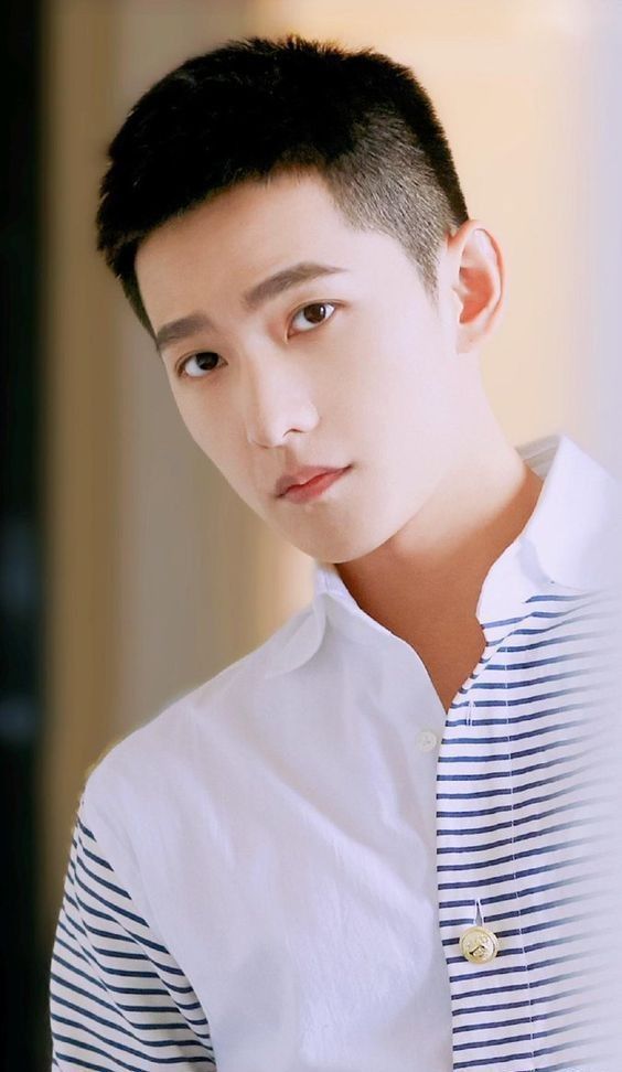 帅气|男发别乱剪了，选这25款就对了，清爽帅气显精神