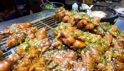 一年四季|大叔一年四季卖“它”,12元一只,不准顾客尝,一天能挣500块