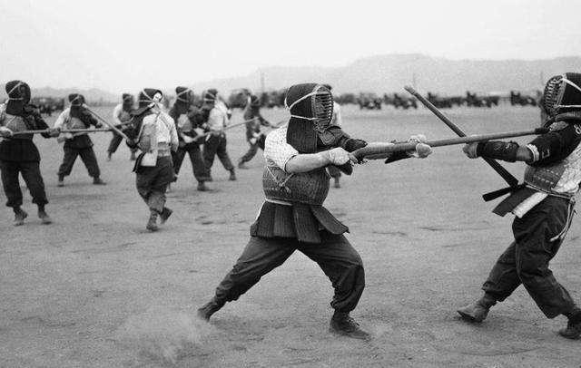 美军|二战时期,美军敢和日军拼刺刀吗,谁更厉害一些?