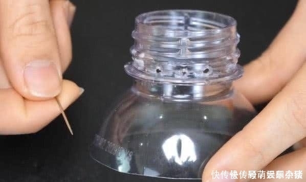  全家人|把线缝在塑料瓶口上，没想到还有这个大妙用，全家人都要抢着用！