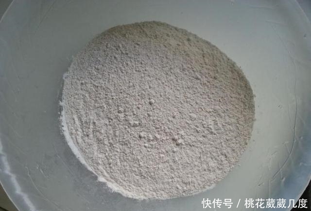 秘诀|蒸馒头的小秘诀，别只放酵母，放1种调味品，5分发满盆更香软