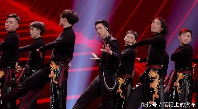 晚会|两场晚会PK,同是王炸李宇春赢了张艺兴东方卫视输得不冤枉