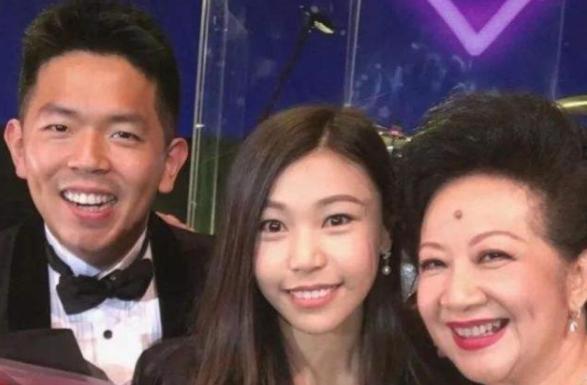 复合|被老公抛弃险自杀,为养3个儿女咬牙复出,成名后前夫要求复合