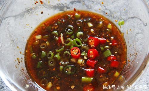 难怪|凉拌西葫,很多人第一步就做错了,难怪不好吃,大厨:这样做才对