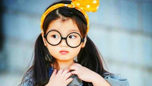 长成|那个曾经年入百万的阿拉蕾,为了弟弟不停赚钱,如今长成这副模样