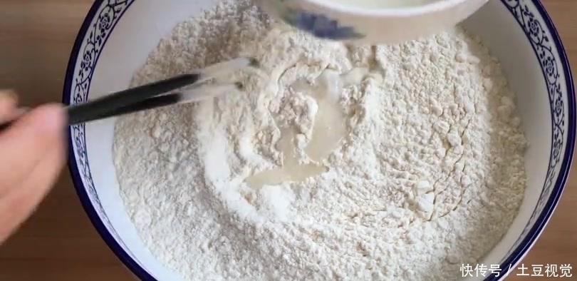 做法|原来花卷的做法是这样的,花卷个个层次分明,早餐吃两个太香了