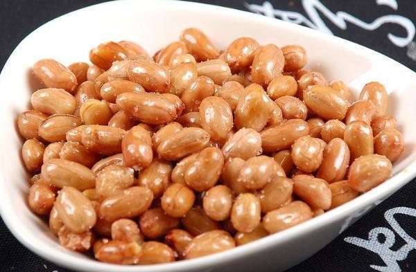  将花生|油炸花生米时，直接下锅可不行，别忘了这一步，炸完酥脆不回潮