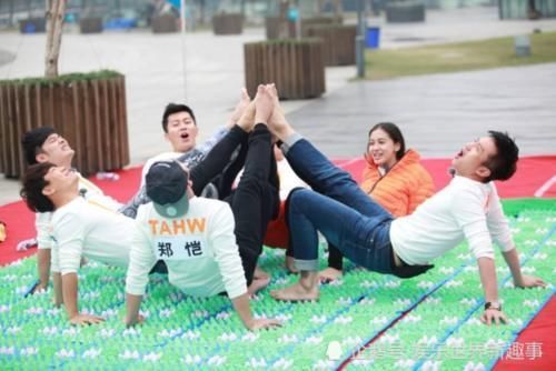 全场|《跑男》下期未播先火,迎来史上唯一一位不怕指压板的嘉宾,全场呆住