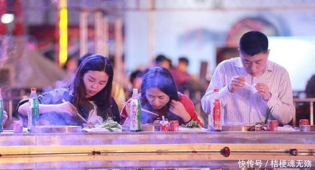 火锅|点火锅时,明白人从来不点“清汤锅”,老板:这才是“内行人”