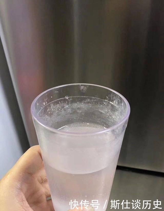  教科书式|女子被相识4年的熟人在餐厅下药，多亏好心店员搭救