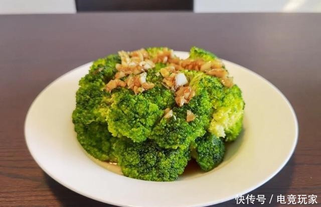 面粉|洗西兰花时,用盐水洗等于吃农药,菜农教你一招,农药残留无影踪