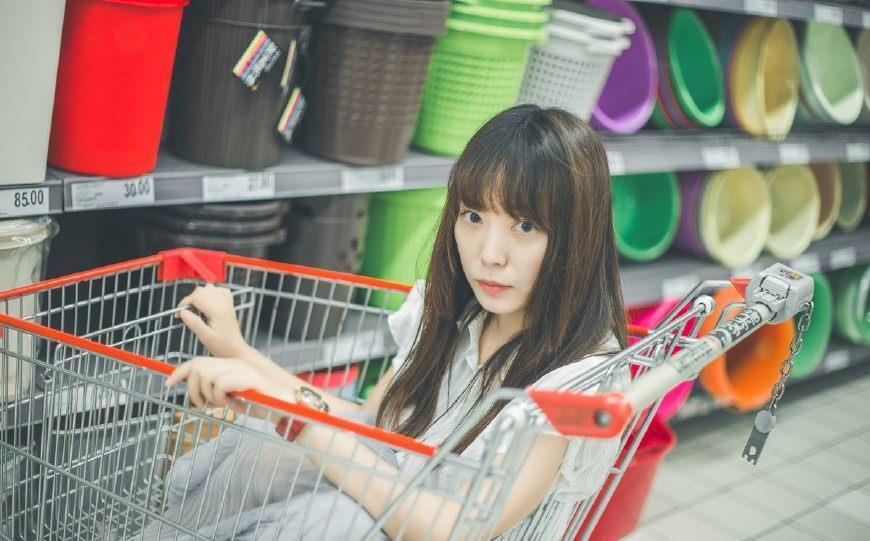 现实|生活在现实里过着柴米油盐的生活