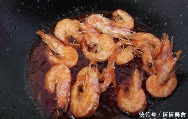 舌头|大虾别只用水煮,一道网红菜,8分钟搞定,好吃到舌头都要掉了!