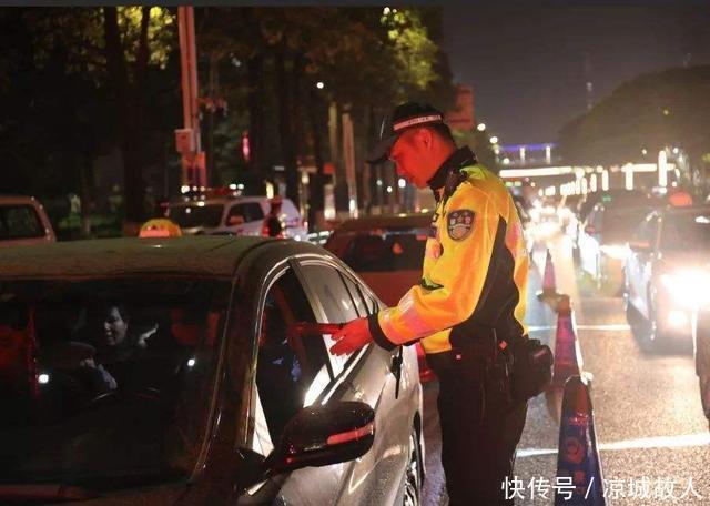  方向盘|酒后找代驾被扣12分，车主委屈又无奈：连方向盘都没碰，为啥罚我