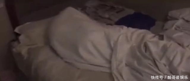  老人|87岁老人在宾馆一住两年，打开房门景象让人无语，酒店撵不走他