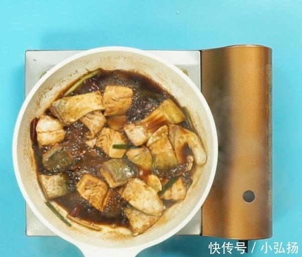  白砂糖|吃鱼时刺卡在喉咙里，不要再喝醋了，教你一招，让鱼刺自己跑出来