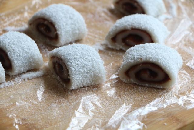  味道|糯米小甜点，2分钟学会蒸一蒸卷一卷，小白也可一展身手