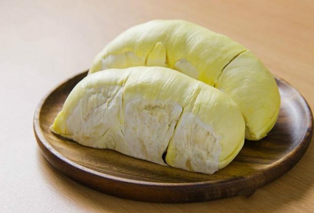 泰国|泰国“露肉”榴莲,导游多次暗示不要买,游客结账后“傻眼”