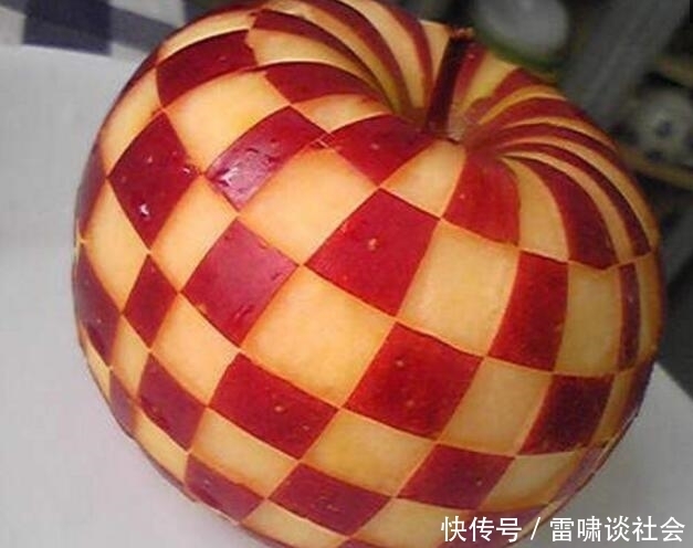 家里|学了雕刻后,家里就再也没有正经水果了