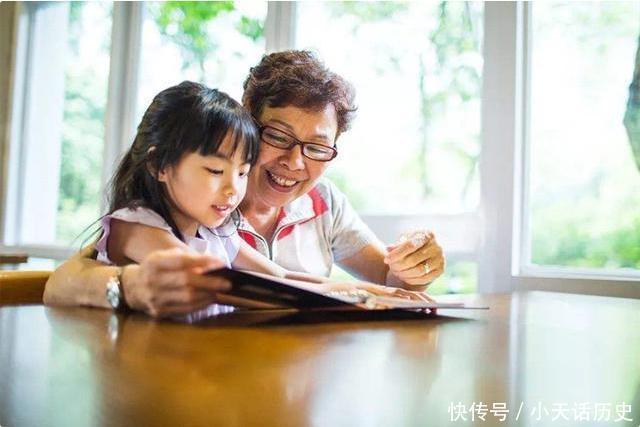 为啥|为啥现在姥姥成为带娃“主力军”？这3个优势，是奶奶所没有的