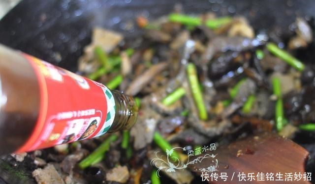 下饭|这菜太下饭了!一到天冷就想吃,一顿舍不得吃完,必须配馒头