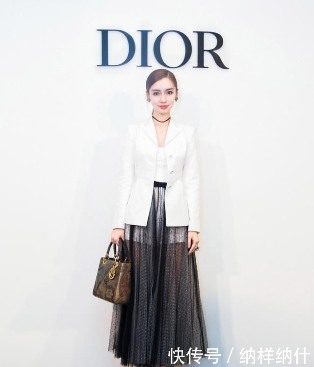  裤子|Baby带火了一种穿法叫“里面裤子，外面裙子”，高级感十足