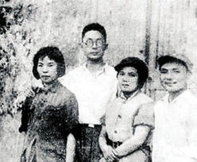 家中|延安时期,邓小平在毛主席家中举办婚礼,可见两人关系非同一般