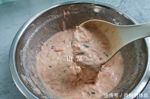 搅拌均匀|10分钟早餐饼,拌一拌,煎一煎即可出锅上桌,连菜也省了