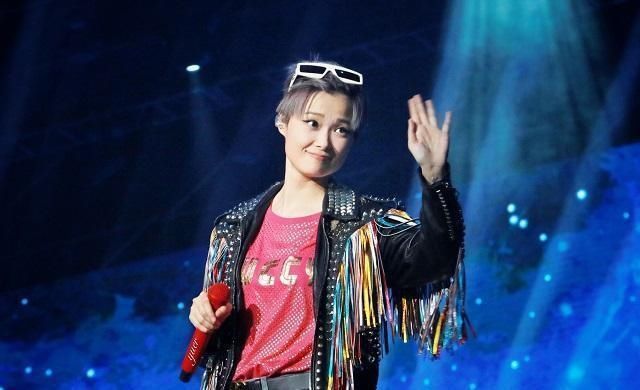 终于|新一季《好声音》女导师终于敲定,80后女歌手将替换掉那英