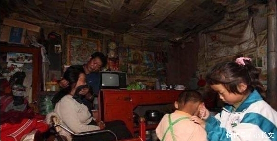 年轻|一农村光棍“捡”年轻女子为妻，同居后生下一儿一女，现今成这样