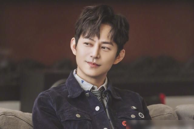 老师|高情商的代表何炅:一个“何老师”的称呼就是对他很好地证明