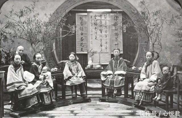 图为一|晚清官员的妻妾们官做的越大妻妾数量越多,而且一个比一个年轻