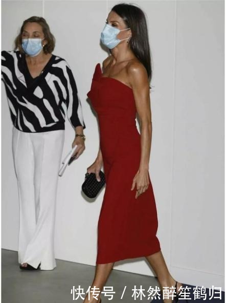 钻石|莱蒂齐亚王后难得高调!一头直发穿一条红裙,不戴钻石皇冠也高贵
