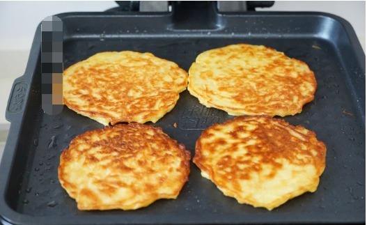 加上|多给孩子吃苹果,加上鸡蛋搅一搅,锅里一摊,孩子天天嚷着吃