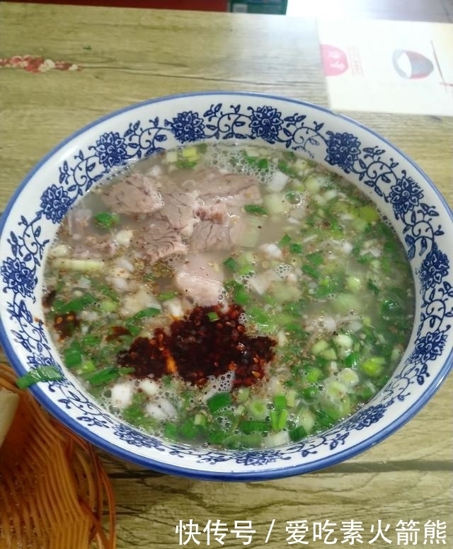 吃羊杂|关中名吃,大锅熬汤,秋天来一碗暖心暖胃又滋补