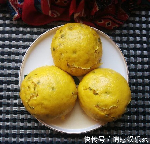 南瓜|南瓜椒盐葱香咸窝窝,又暄又软,好吃极了