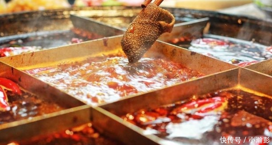 回收|火锅店向顾客证明废油不回收,吃完后往锅里倒墨汁,懂行的人笑了