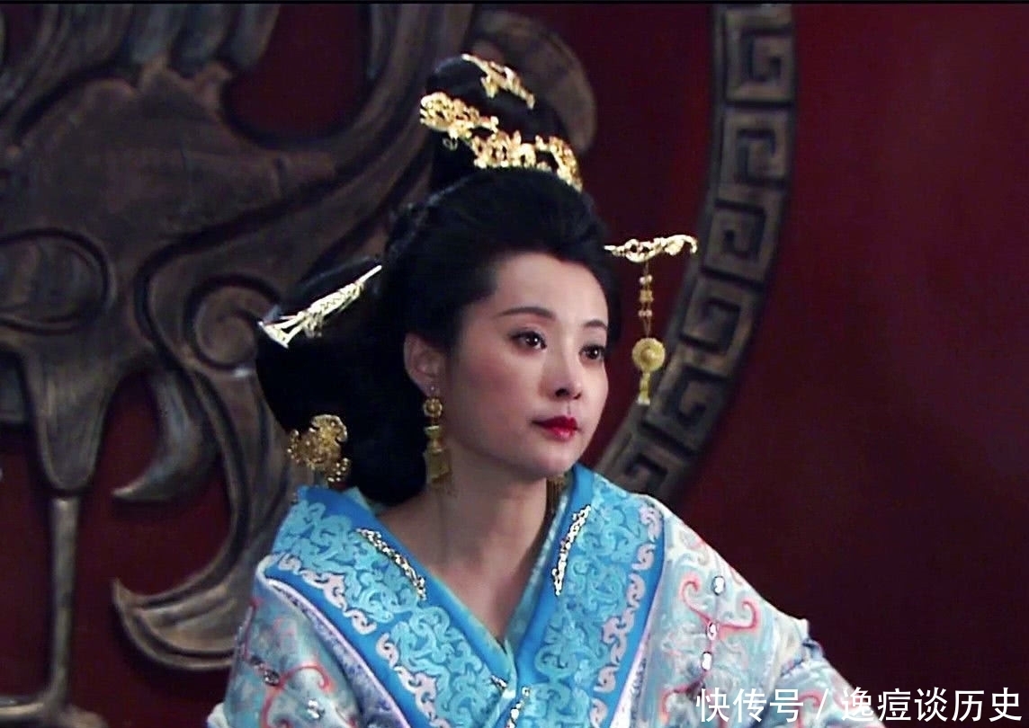 貌美|她貌美聪明，连克2任丈夫，无人敢娶，父亲请人占卜：只能嫁皇帝