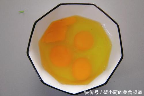 炒出汤汁|西红柿炒鸡蛋,先炒西红柿就错了,难怪不好吃,大厨:这样做才对