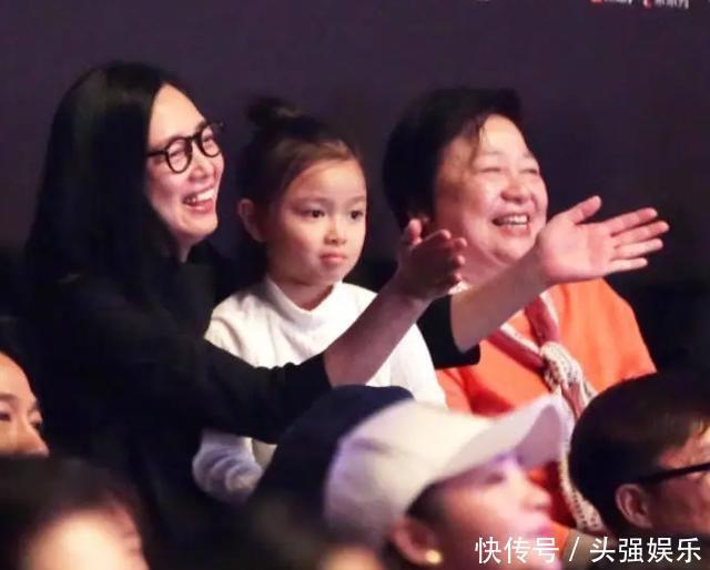  排场|“天王之女”刘向蕙，被曝外出排场大，华仔甘心做女儿奴