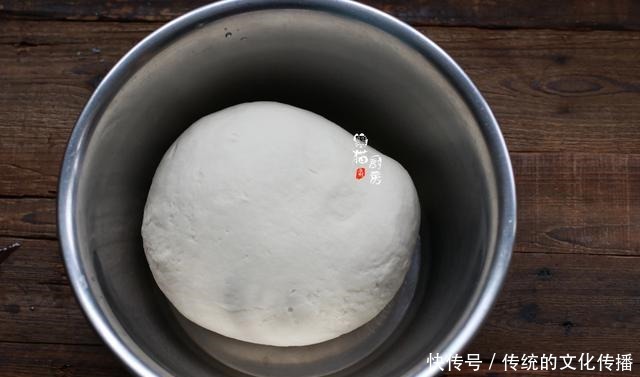 晒晒|晒晒我家的午餐,既是主食也是菜,简单省事一人一碗,老公吃得欢