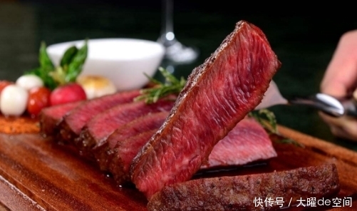 营养|忠告:炒牛肉不能放此菜,没营养不说还会生病,却很多人不清楚