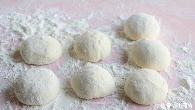 懒人|懒人早餐面食,连面都不用揉不用发,5分钟搞定可多赖床