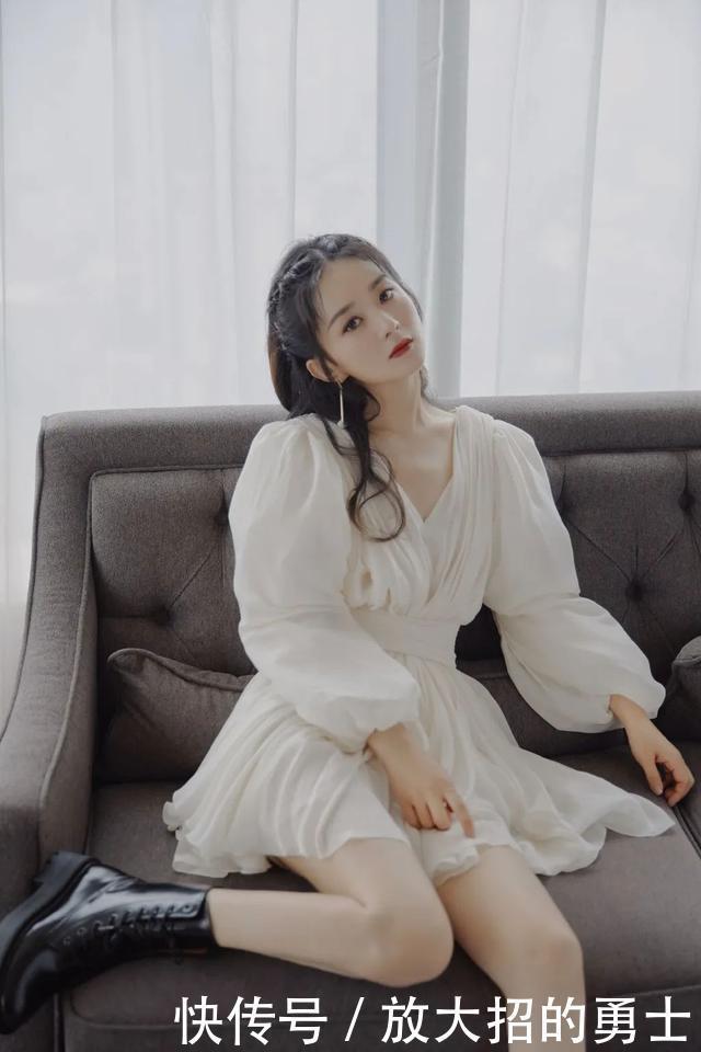  头发|别再披头散发了！初秋超火的5款编发，谁扎谁好看！