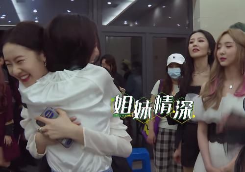 成员|孟美岐嘱咐硬糖少女303成员,谁留意陈卓璇的位置熟不熟很明显